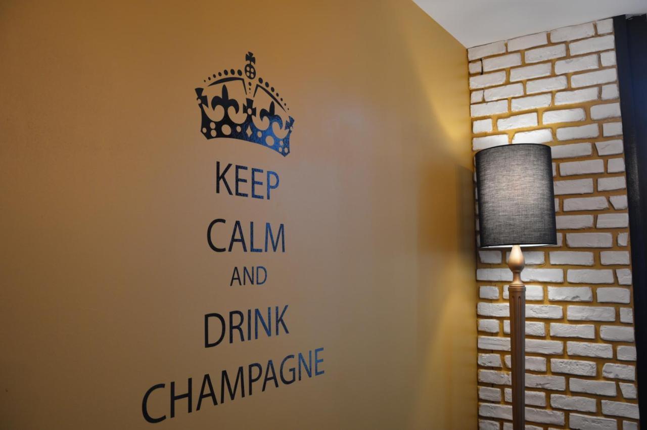 Groom Epernay - Jacuzzi & Champagne Kültér fotó