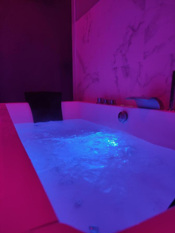 Groom Epernay - Jacuzzi & Champagne Kültér fotó