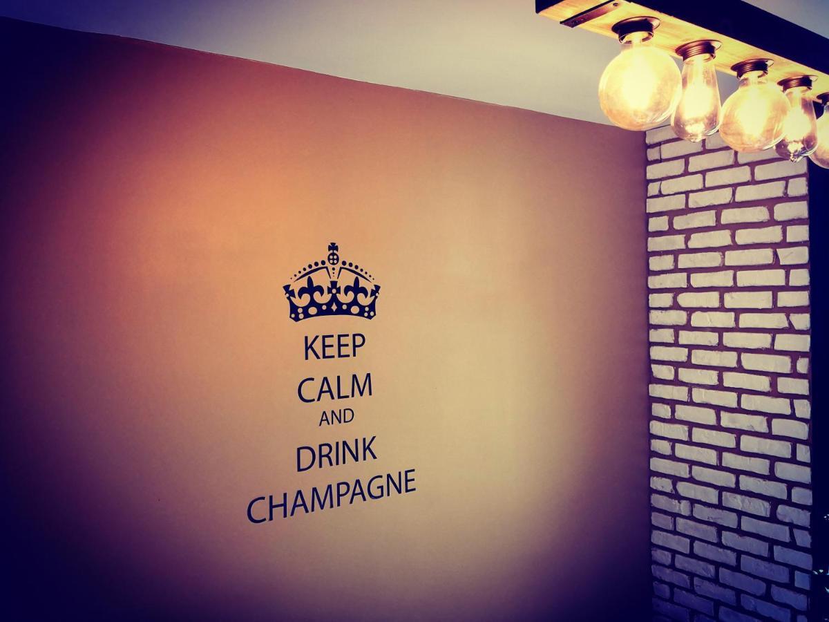 Groom Epernay - Jacuzzi & Champagne Kültér fotó